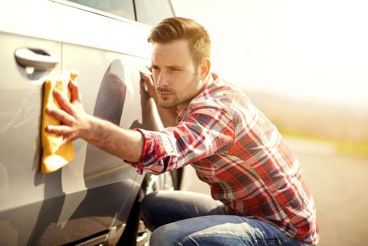 How to Keep Your Car Looking Clean During Winter Months